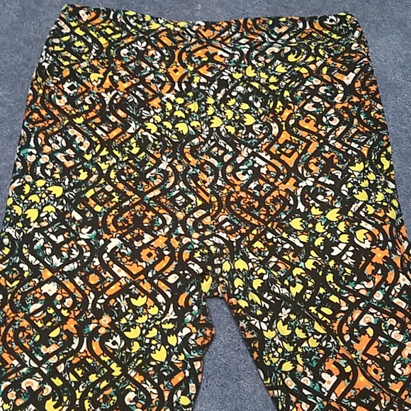 Lularoe One Size leggings - Picture 1 of 2